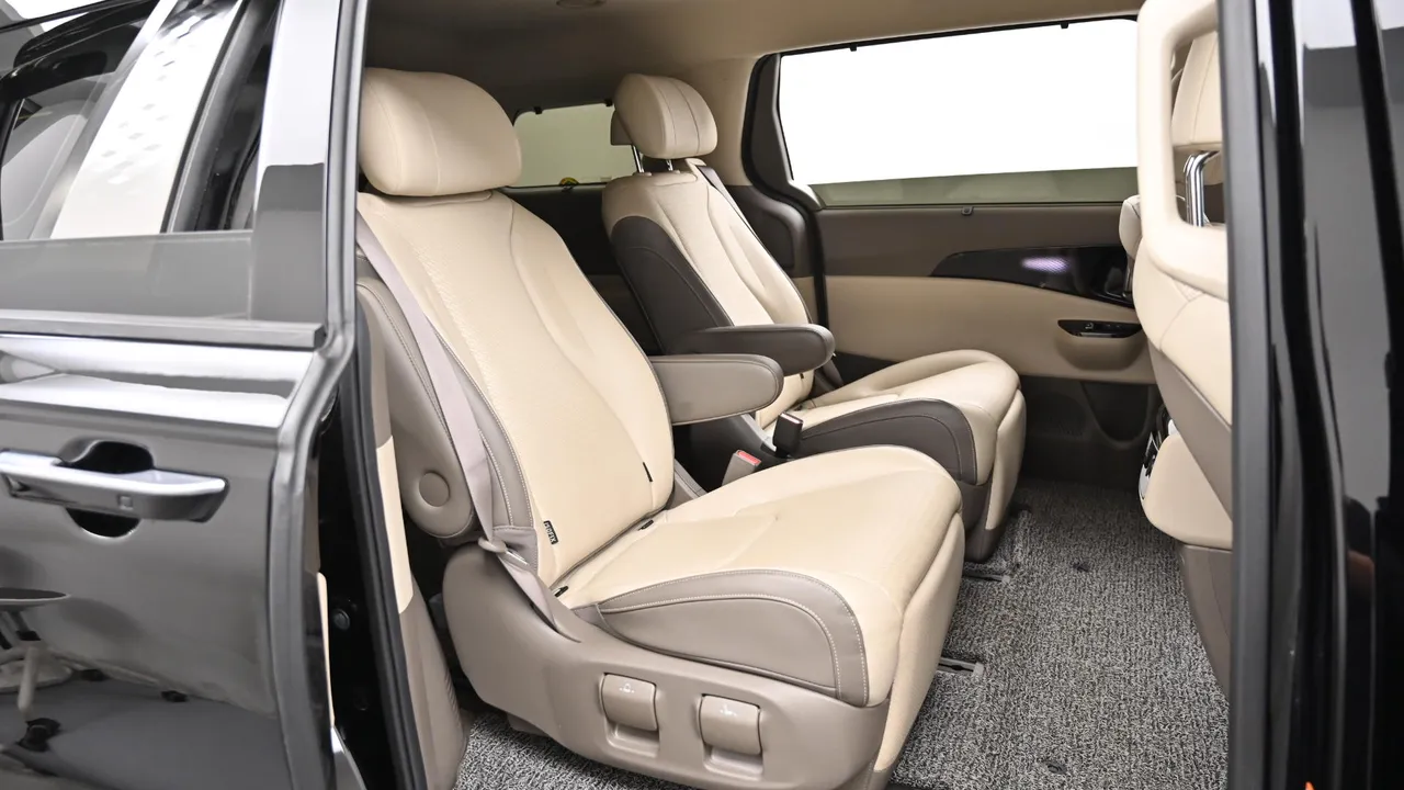 Kia Carnival — miniaturë 12