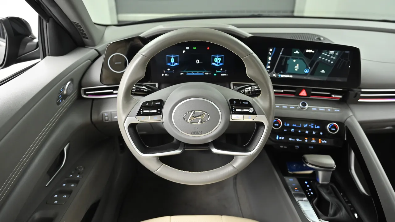Hyundai Avante — miniaturë 13