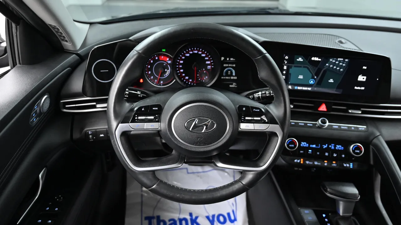 Hyundai Avante — miniaturë 13