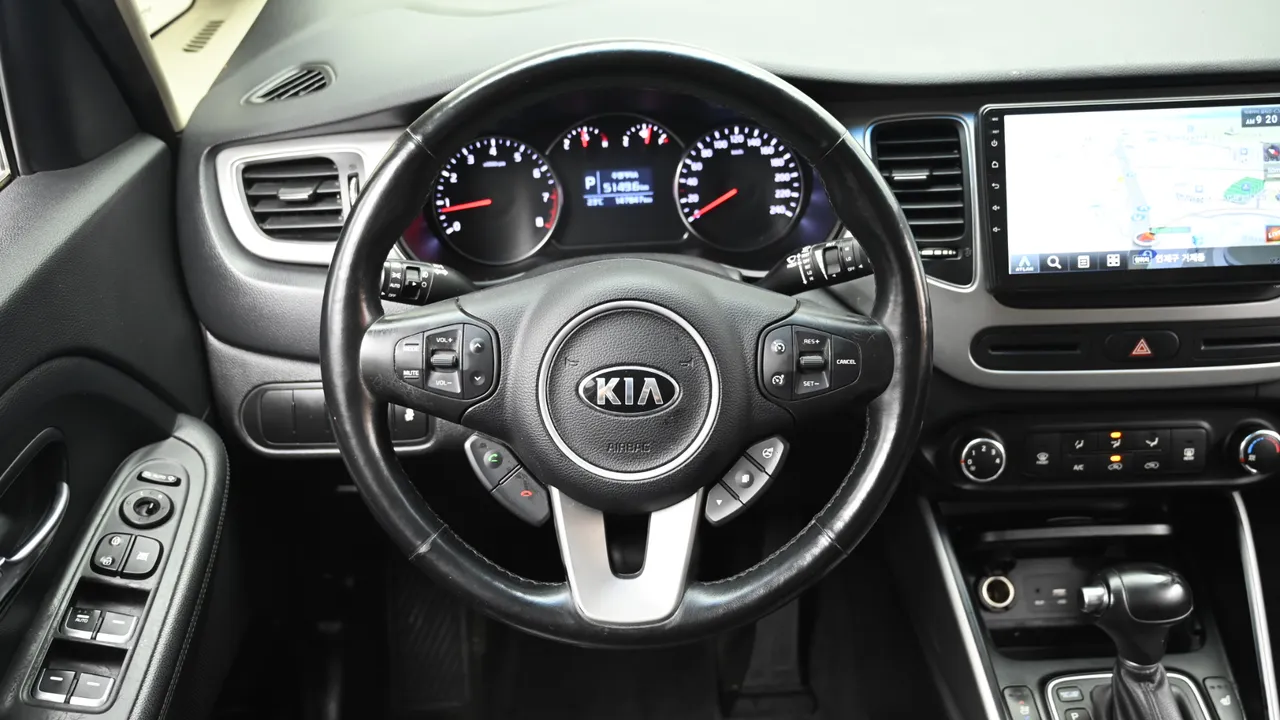 Kia Carens — miniaturë 13