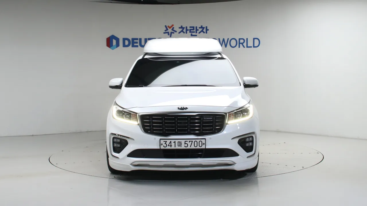 Kia Carnival — miniaturë 3