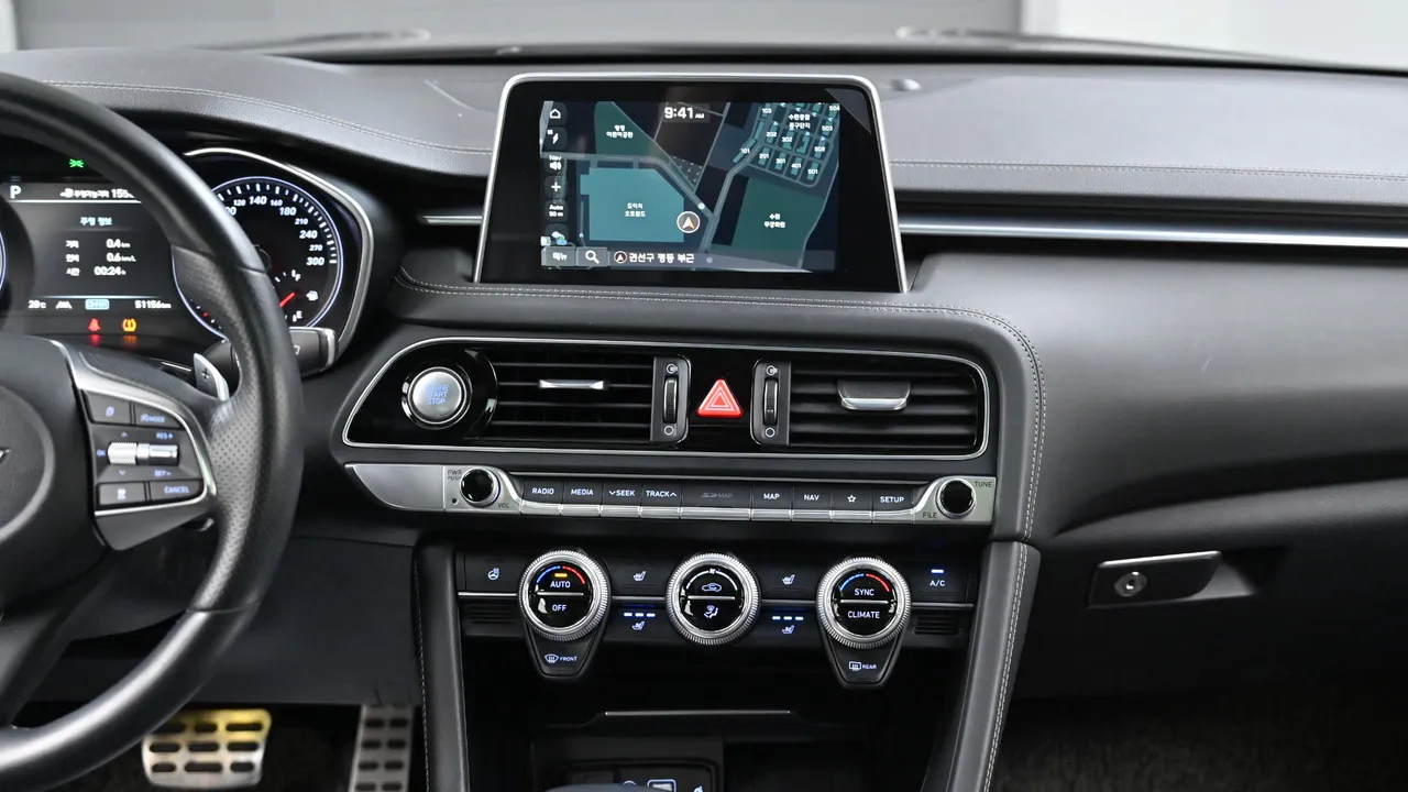 Genesis G70 — miniaturë 14
