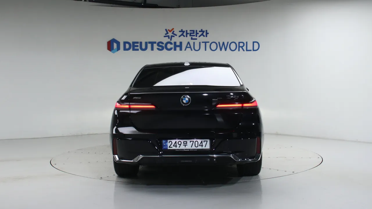 BMW 7er — miniaturë 4