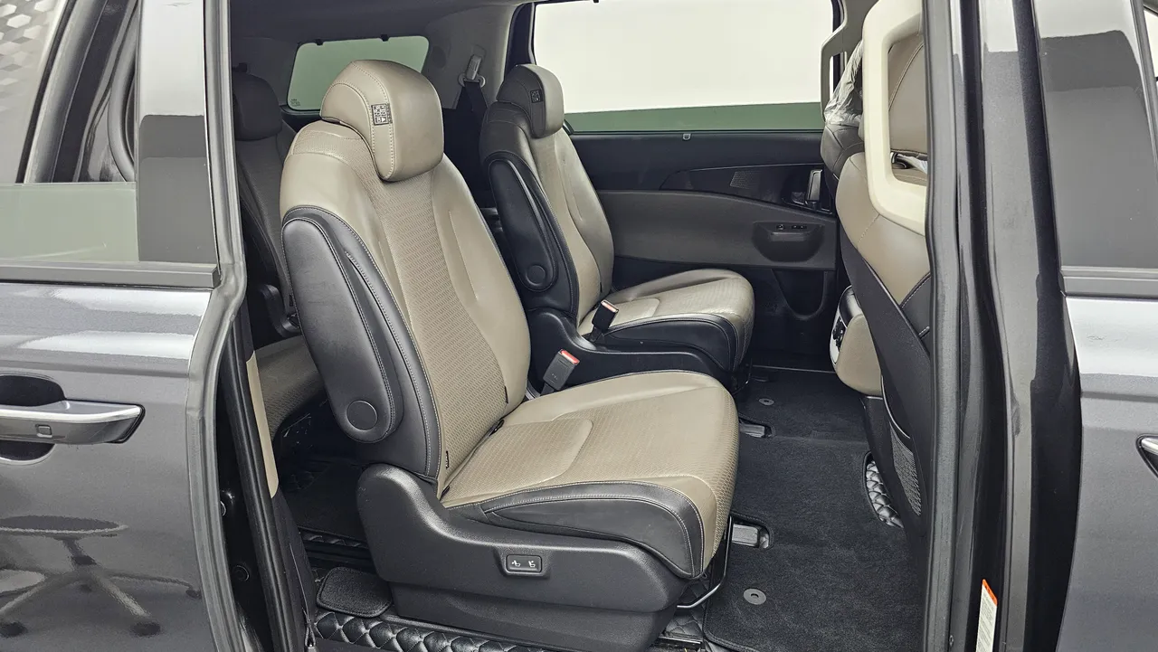Kia Carnival — miniaturë 30