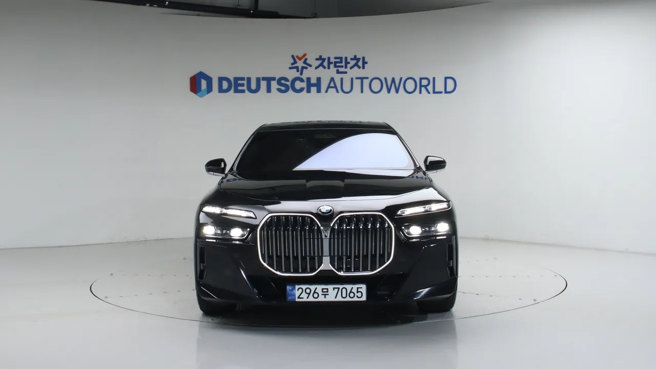 BMW 7er — miniaturë 3