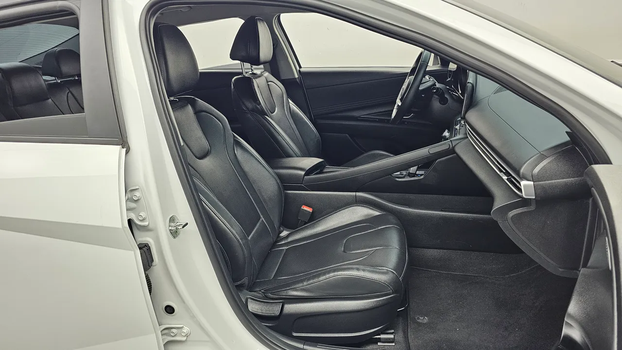 Hyundai Avante — miniaturë 10