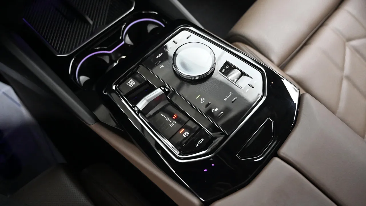 BMW 5er — miniaturë 9