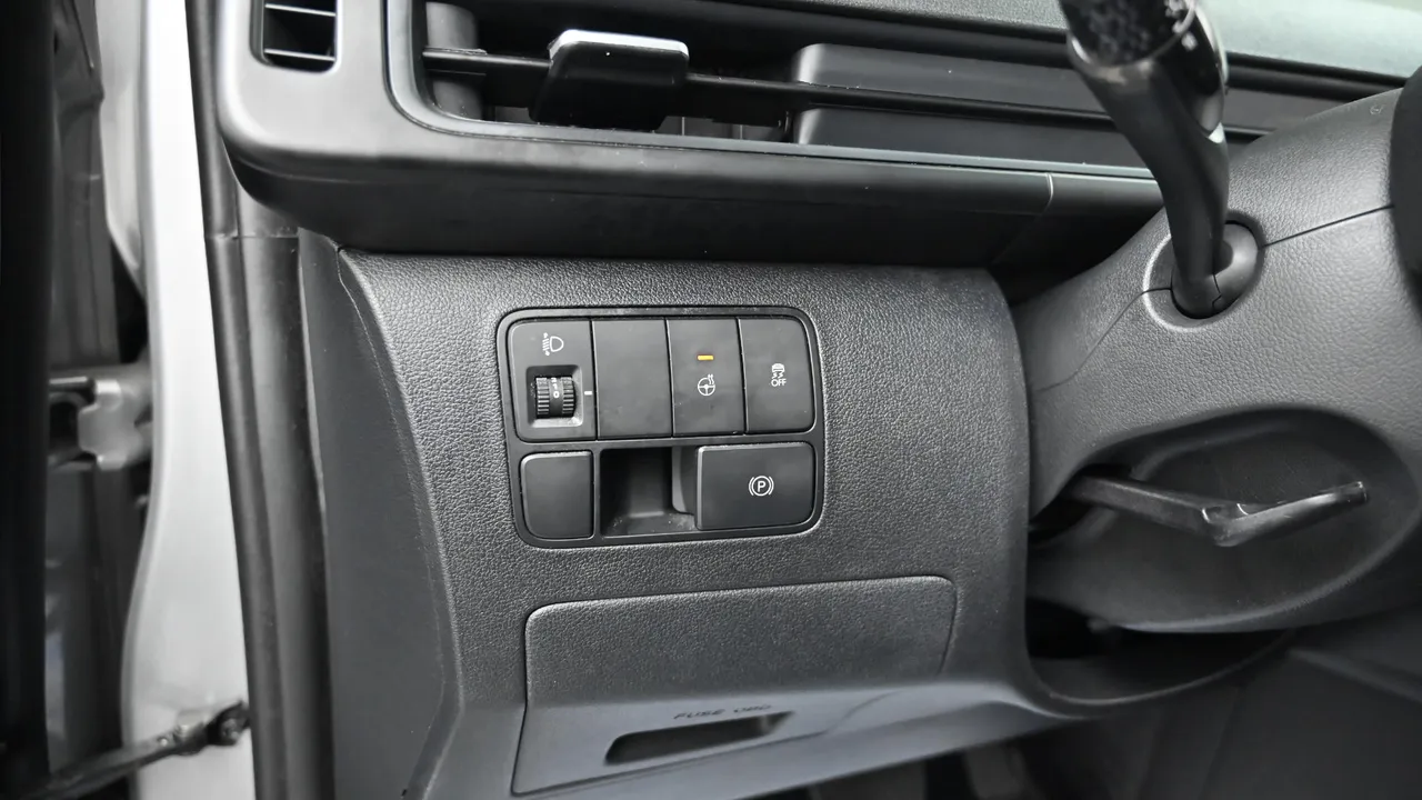 Hyundai Staria — miniaturë 16