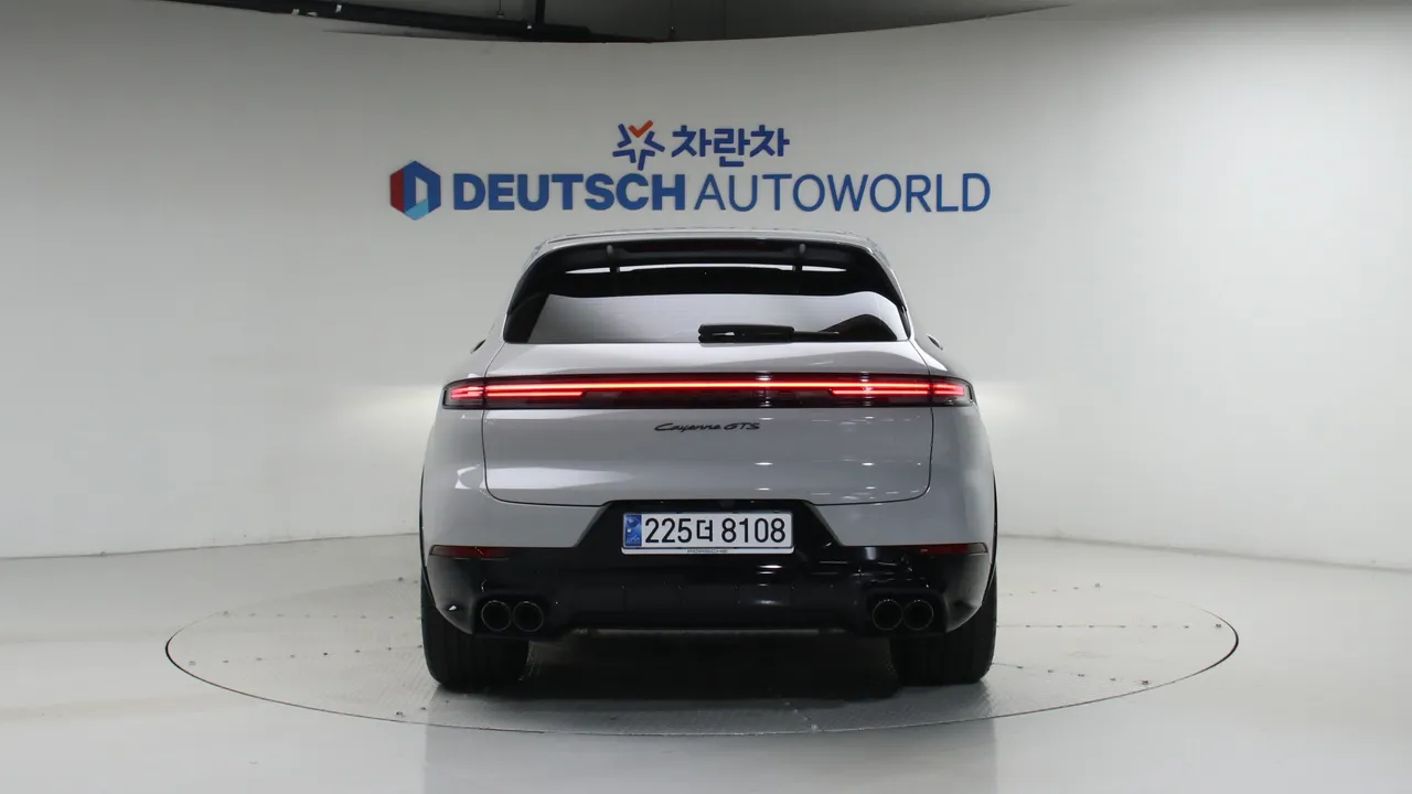 Porsche Cayenne — miniaturë 4