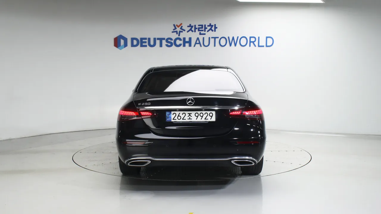 Mercedes-Benz E-klasse — miniaturë 4