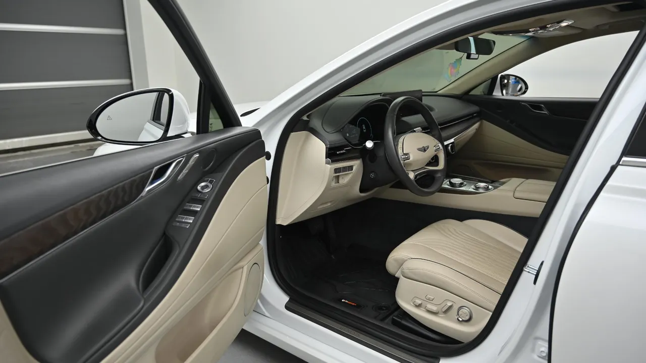 Genesis G80 — miniaturë 11