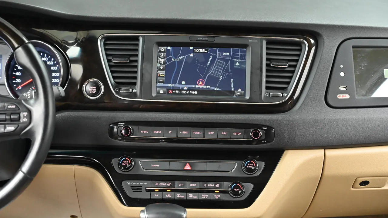 Kia Carnival — miniaturë 14
