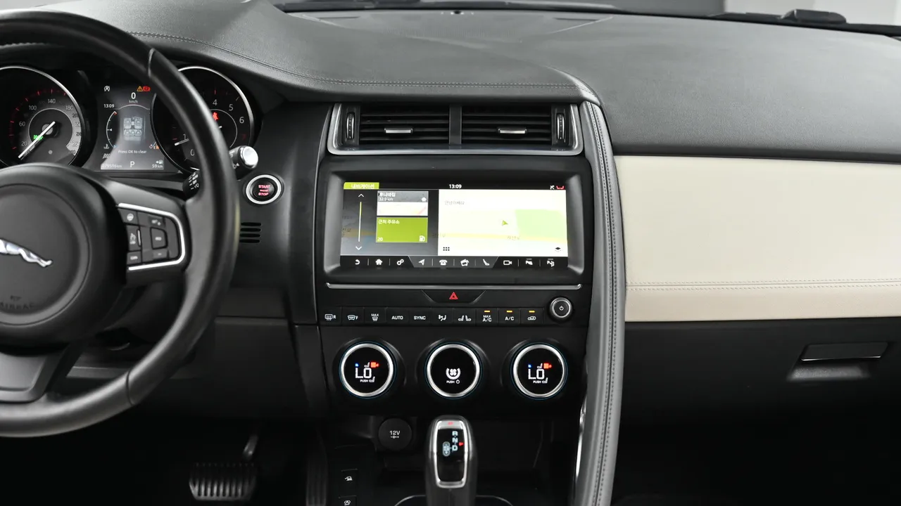 Jaguar E-Pace — miniaturë 14