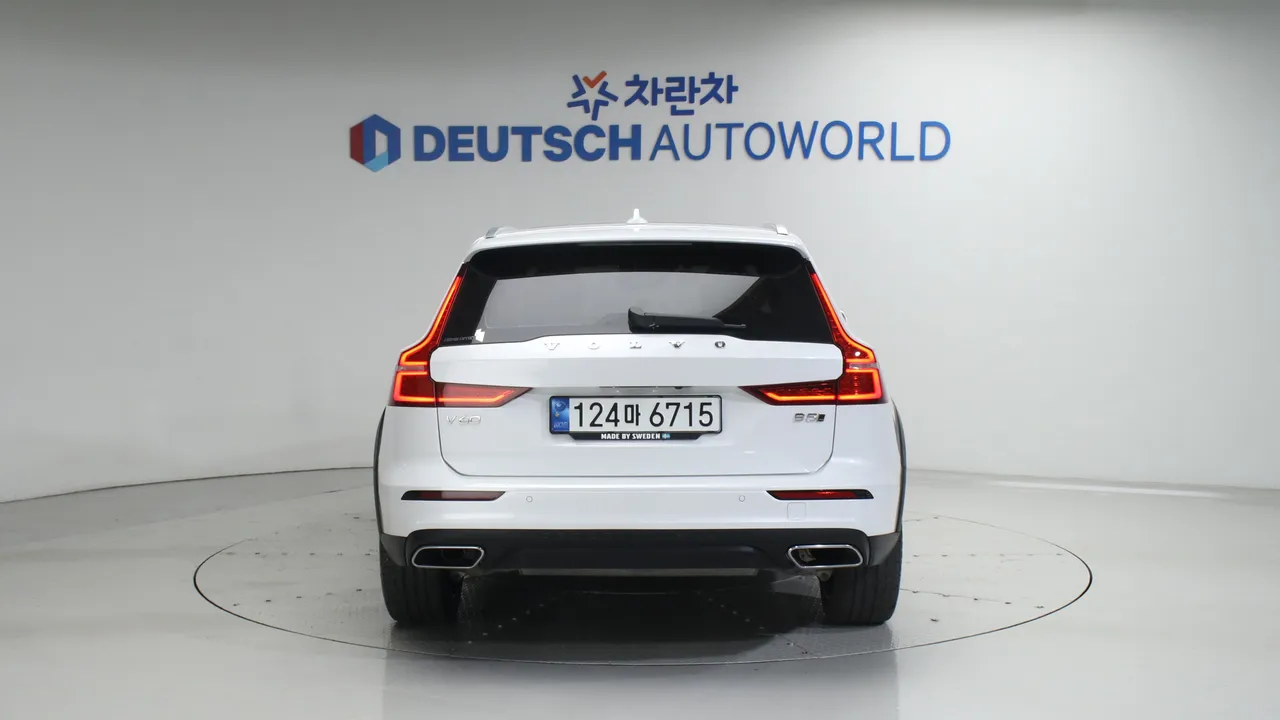 Volvo V60 Cross Country 2nd Generation B5 Pro AWD