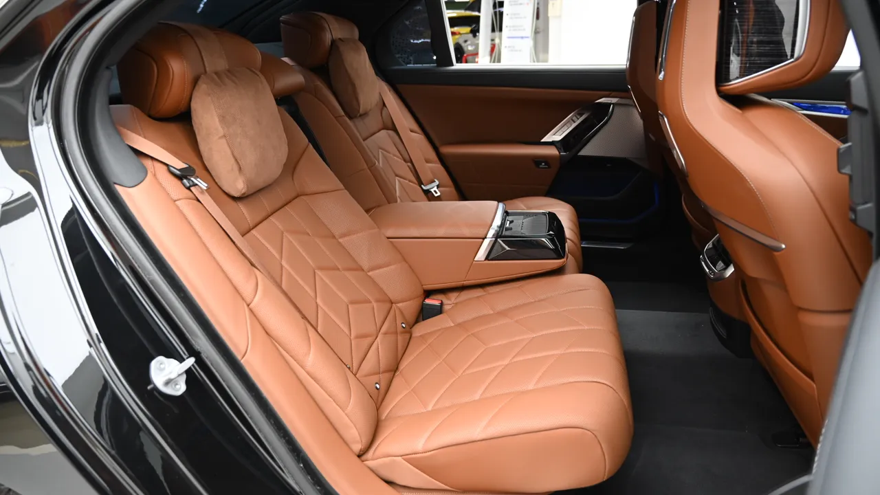 BMW 7er — miniaturë 12
