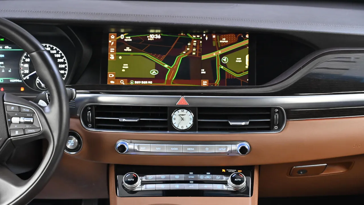 Genesis G90 — miniaturë 14