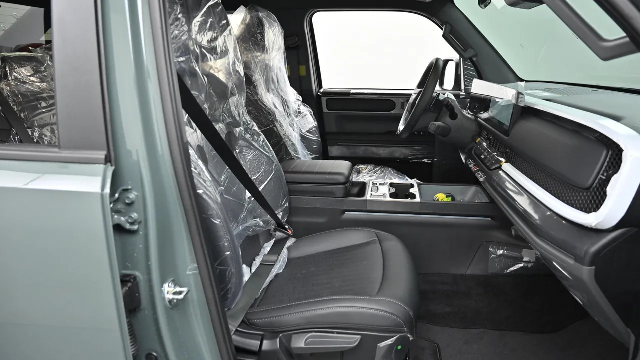 Kia Tasman Gasoline 2.5T 4WD Adventure