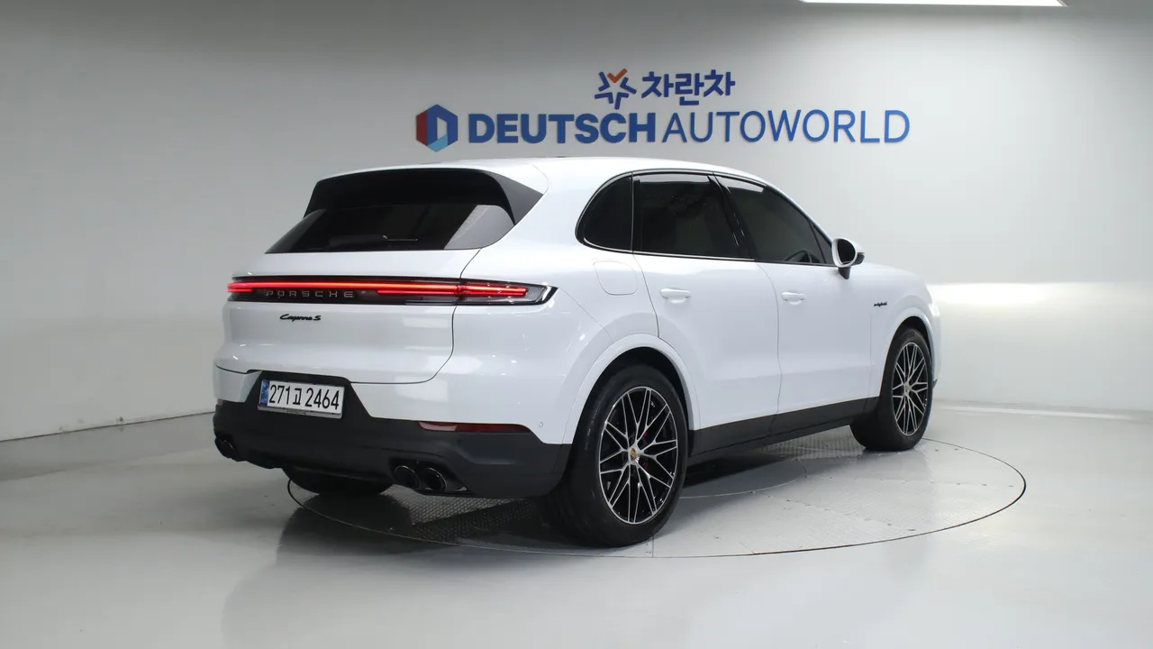 Porsche Cayenne — miniaturë 2