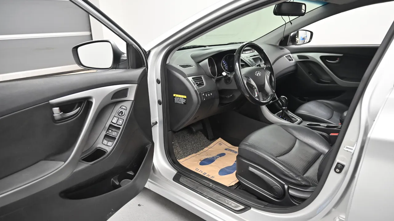 Hyundai Avante — miniaturë 11