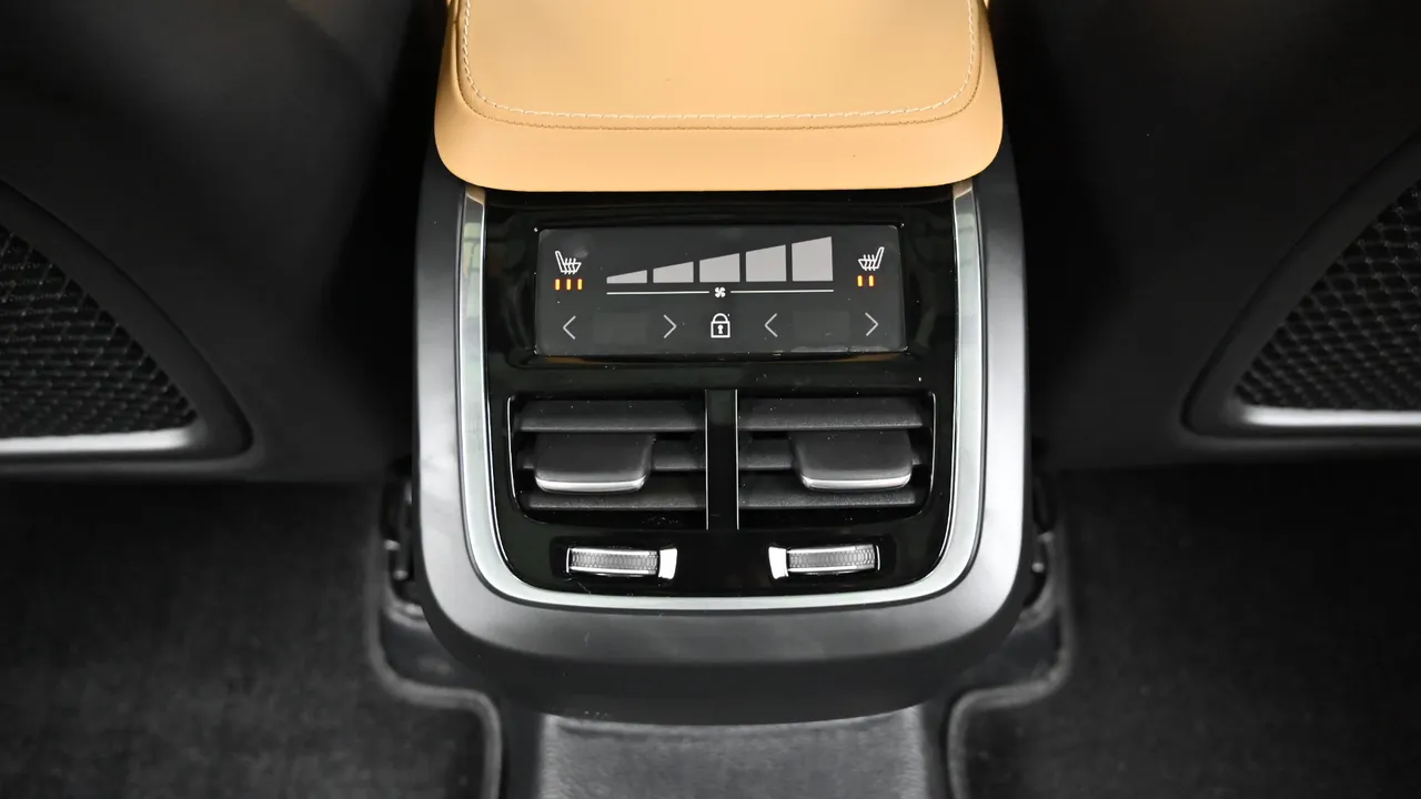 Volvo XC90 — miniaturë 16