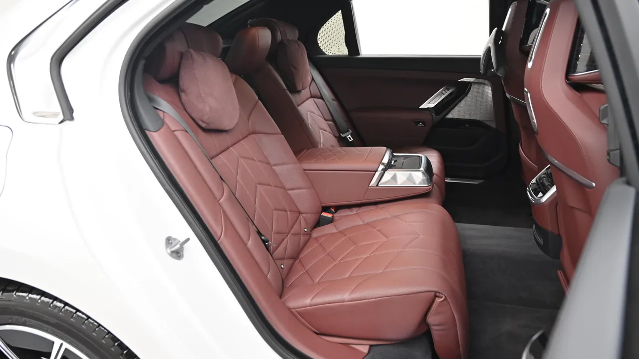 BMW 7er — miniaturë 12