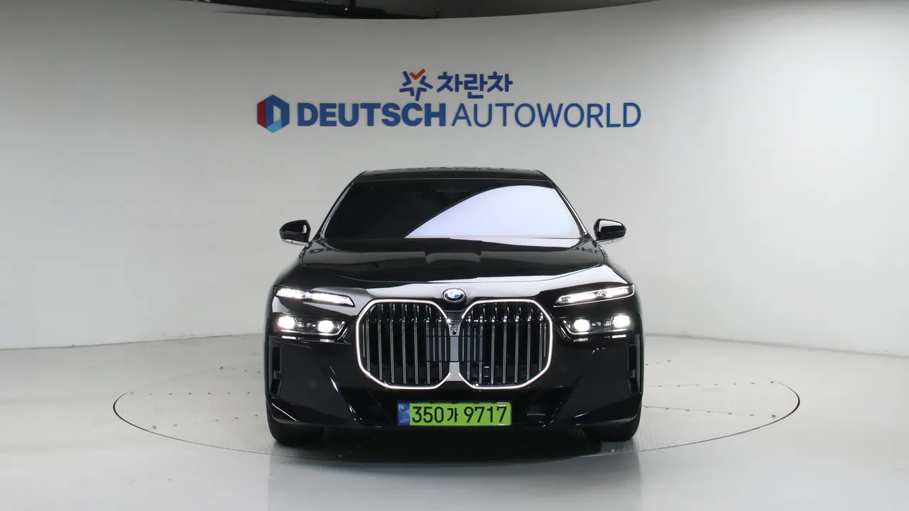 BMW 7er — miniaturë 3