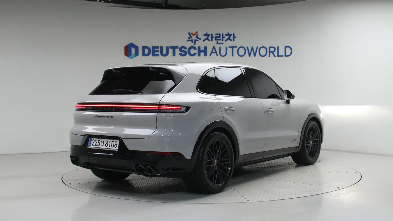 Porsche Cayenne — miniaturë 2