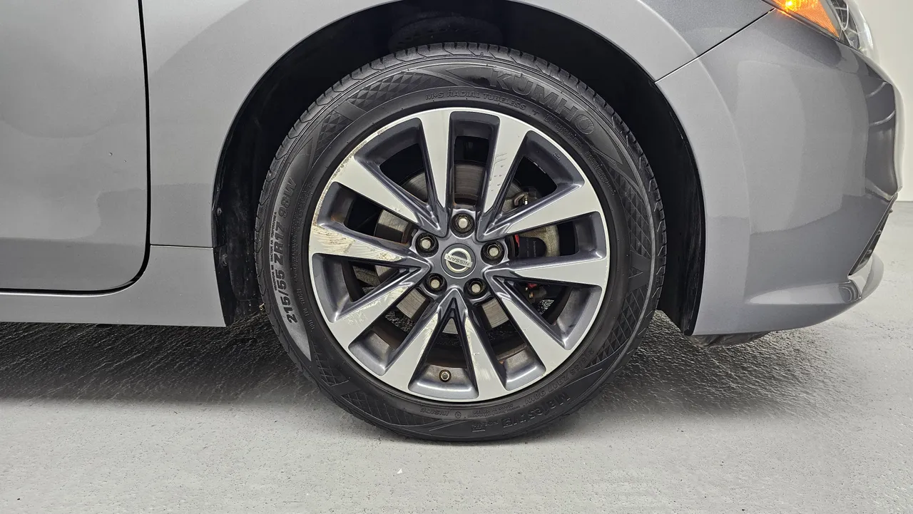 Nissan Altima — miniaturë 5