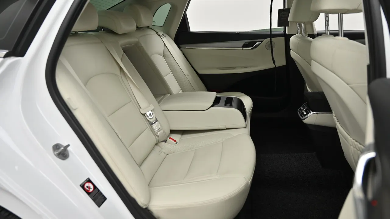 Hyundai Grandeur — miniaturë 12