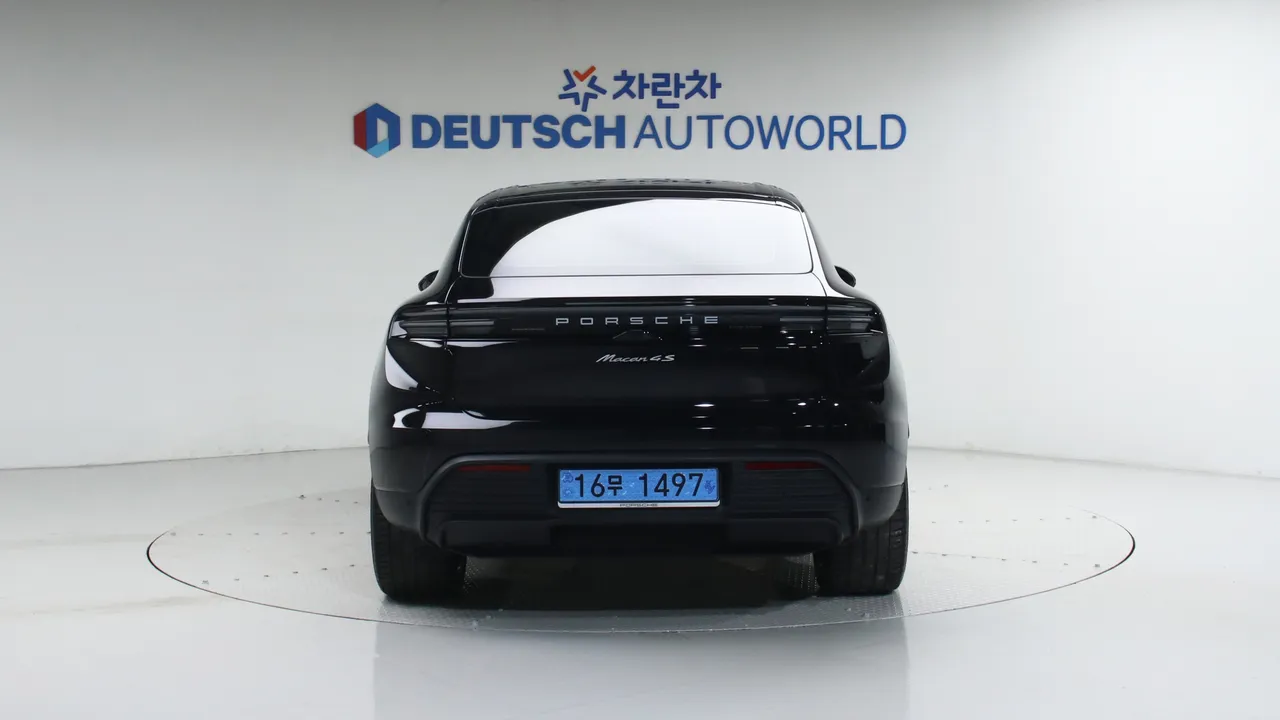 Porsche Macan — miniaturë 22