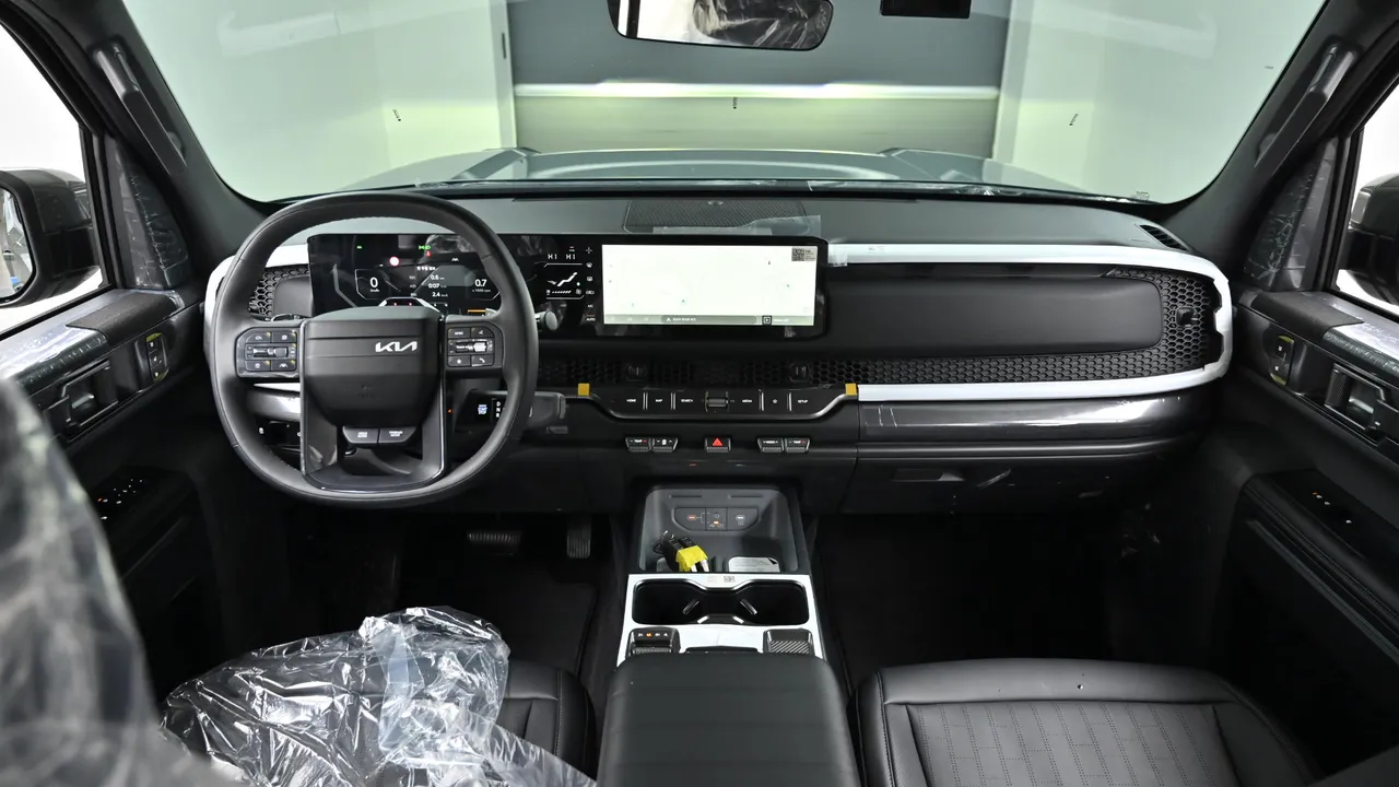 Kia Tasman Gasoline 2.5T 4WD Adventure