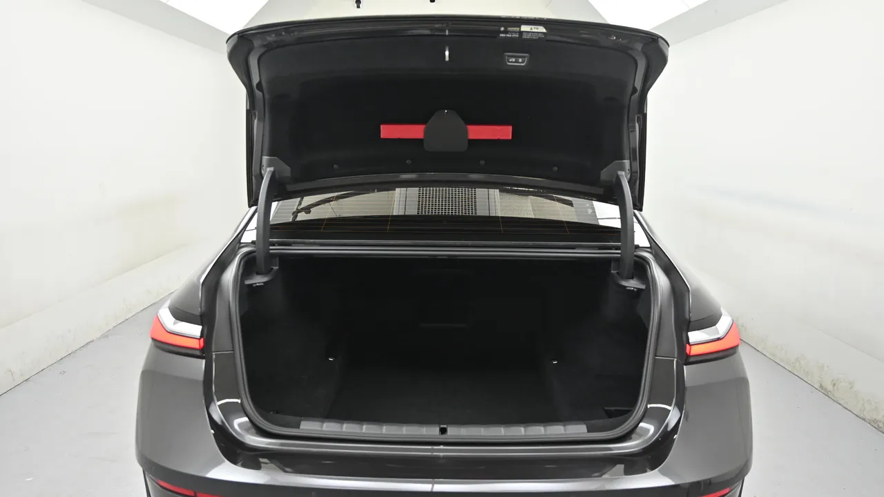 BMW 7er — miniaturë 28