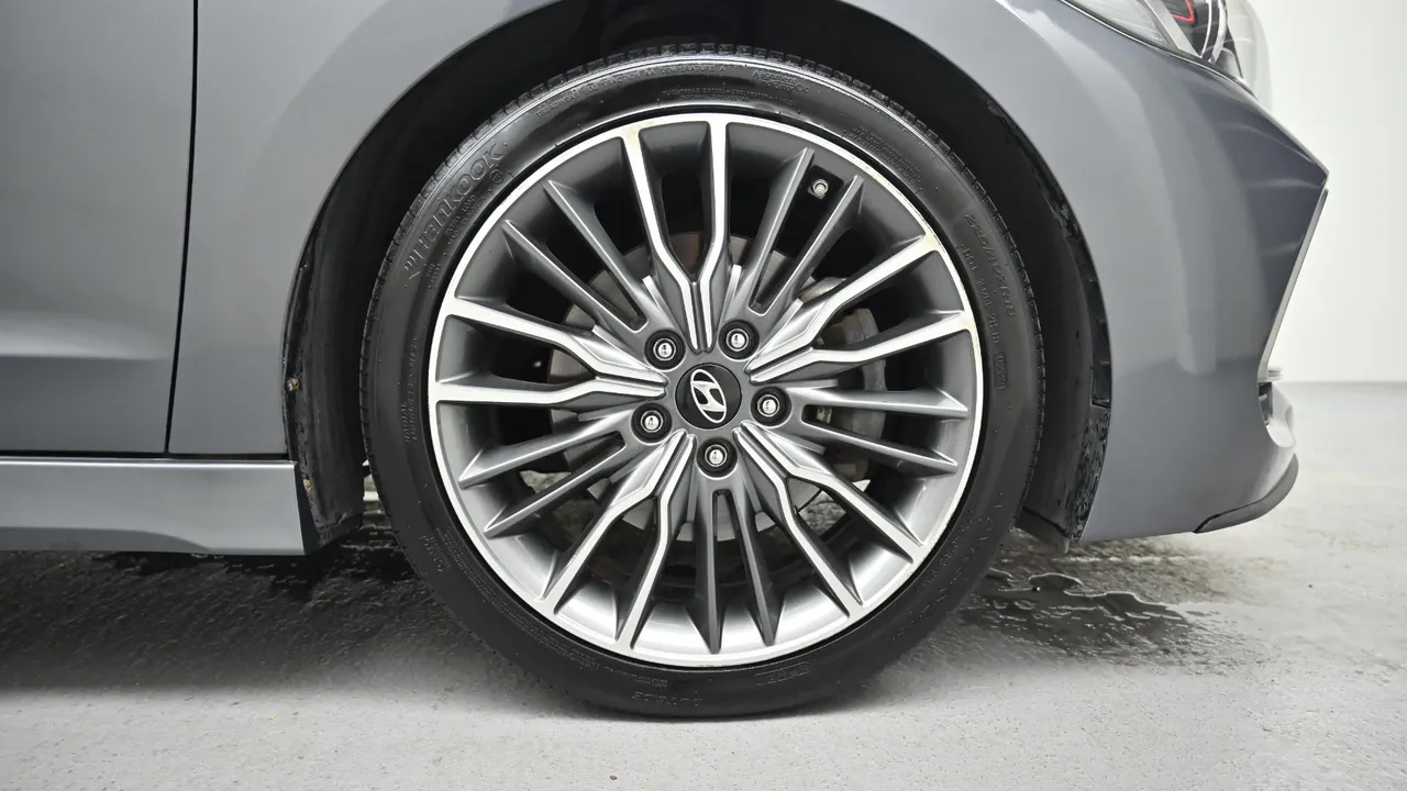 Hyundai Avante — miniaturë 5