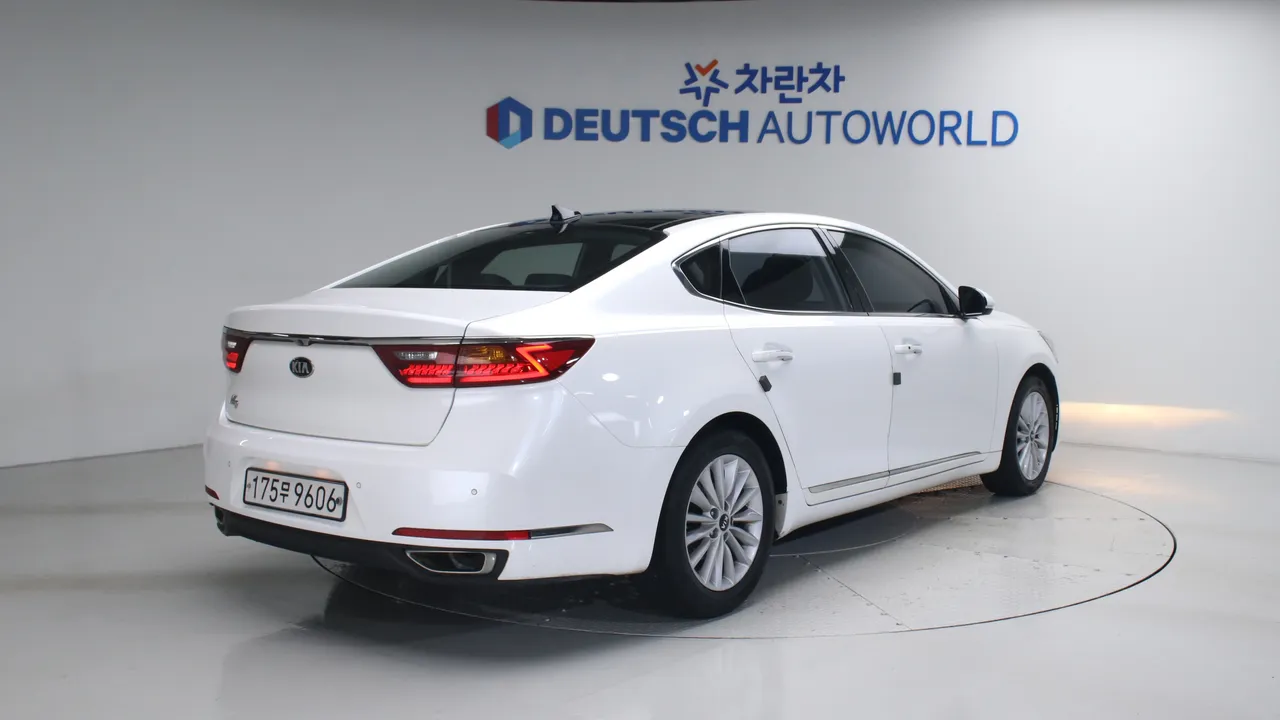 Kia K7 — miniaturë 21
