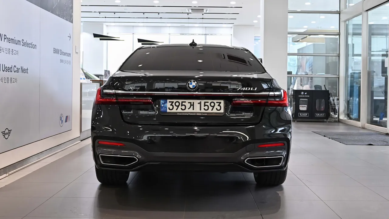 BMW 7er — miniaturë 3