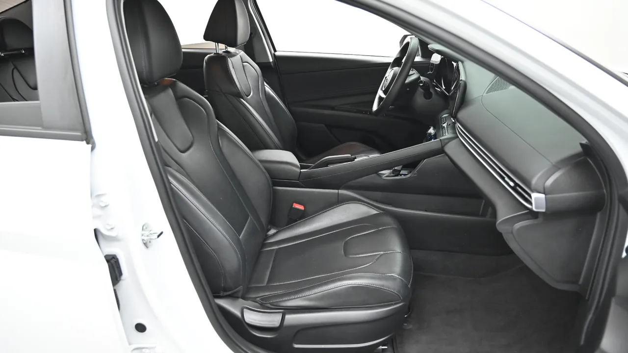 Hyundai Avante — miniaturë 10