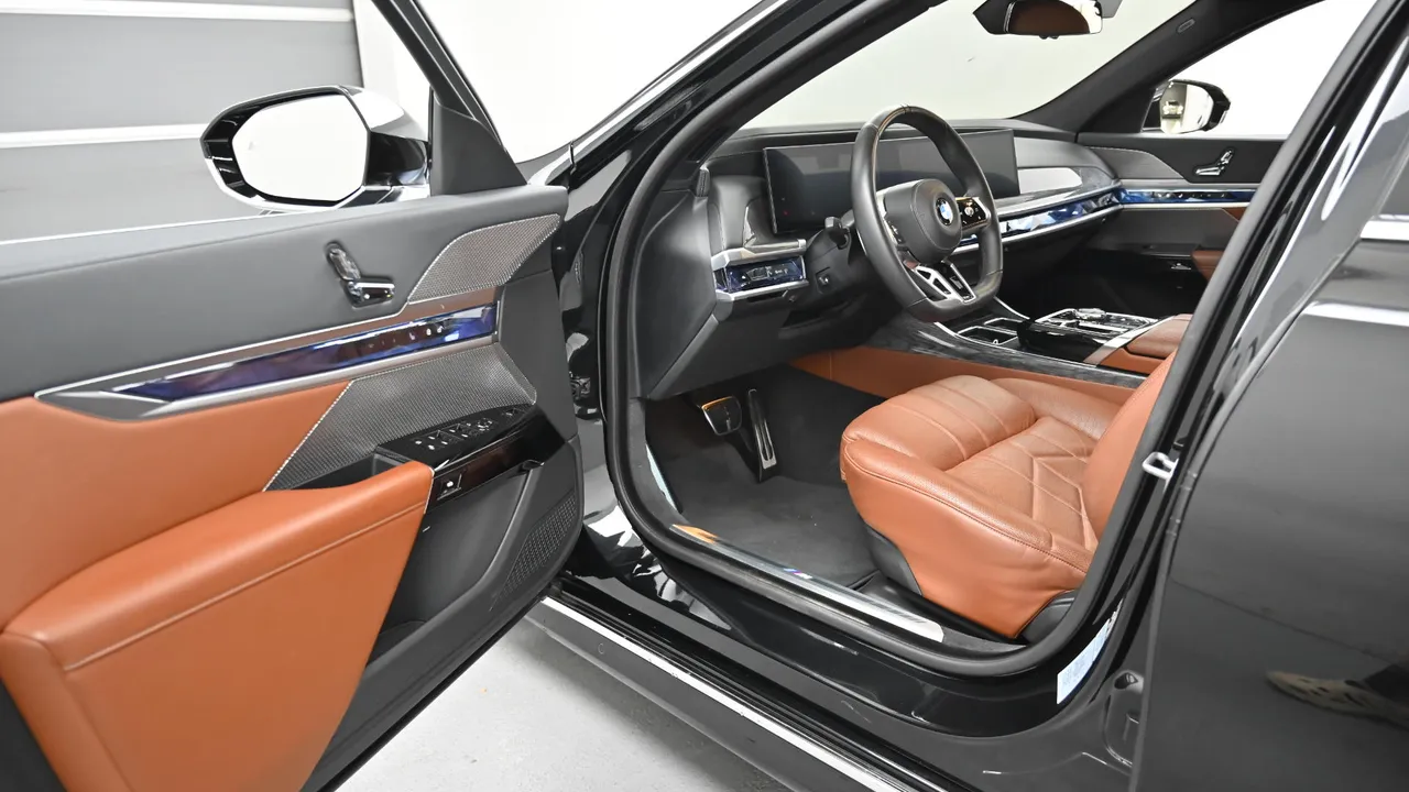 BMW 7er — miniaturë 29