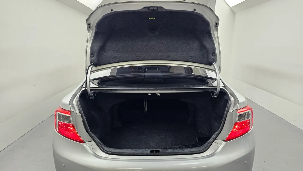 Toyota Camry — miniaturë 19