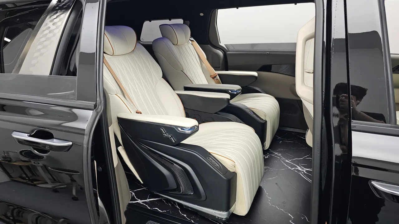 Kia Carnival — miniaturë 12