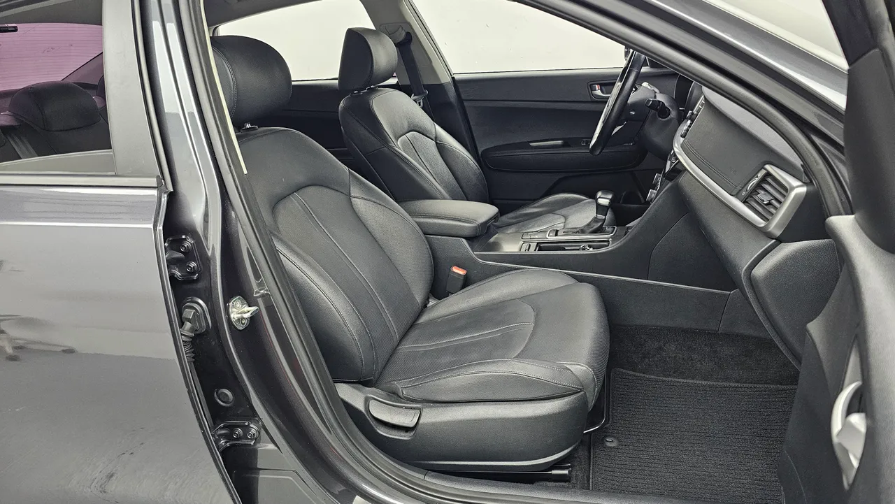 Kia K5 — miniaturë 10