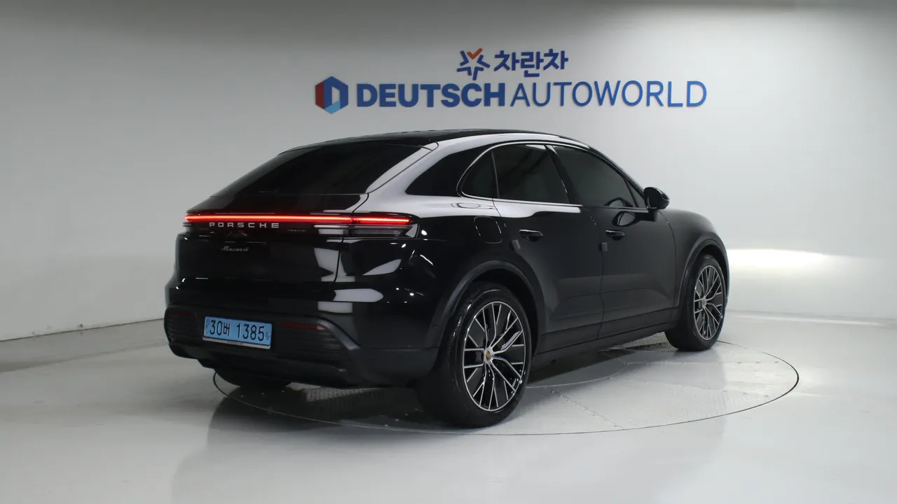 Porsche Macan — miniaturë 2