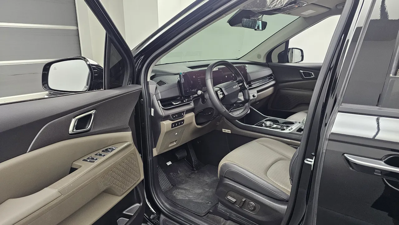 Kia Carnival — miniaturë 11
