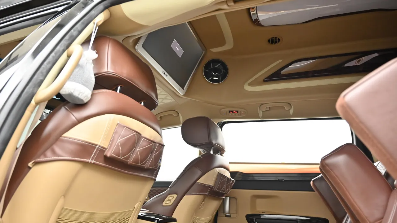 Kia Carnival — miniaturë 18