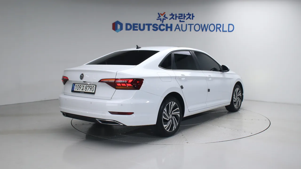 Volkswagen Jetta — miniaturë 2
