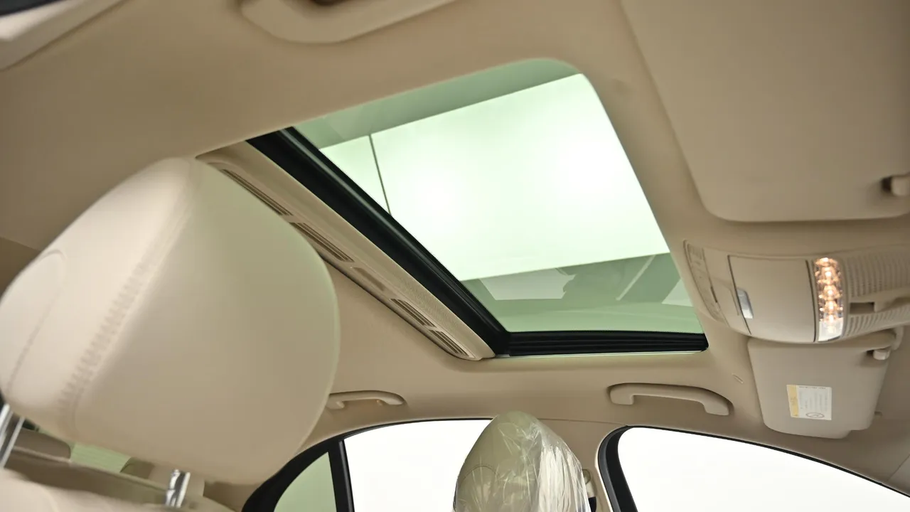 Mercedes-Benz E-klasse — miniaturë 18