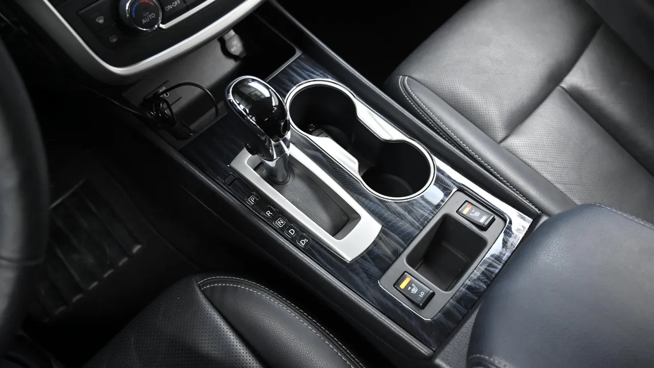 Nissan Altima — miniaturë 9