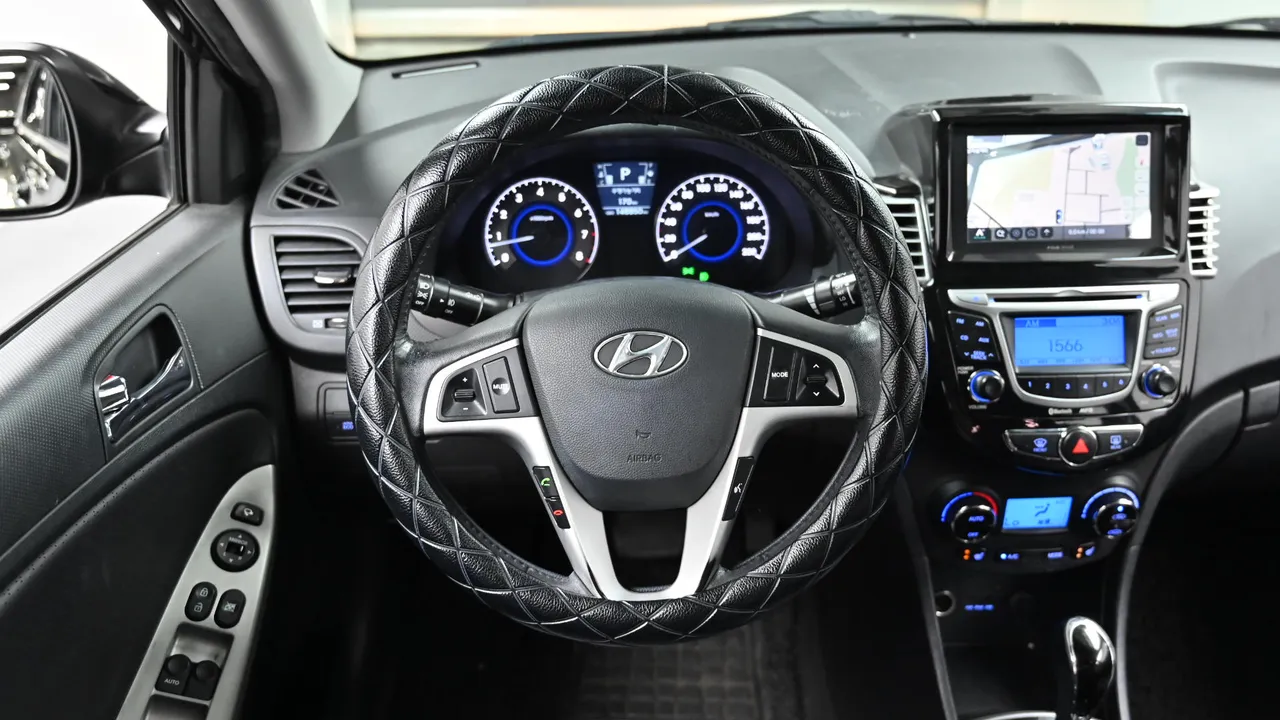 Hyundai Accent — miniaturë 13