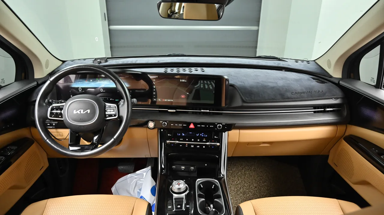 Kia Carnival — miniaturë 7