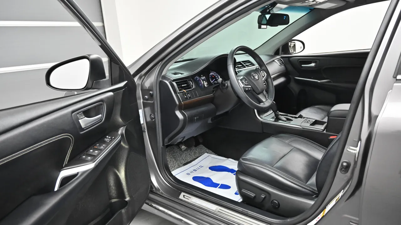Toyota Camry — miniaturë 29