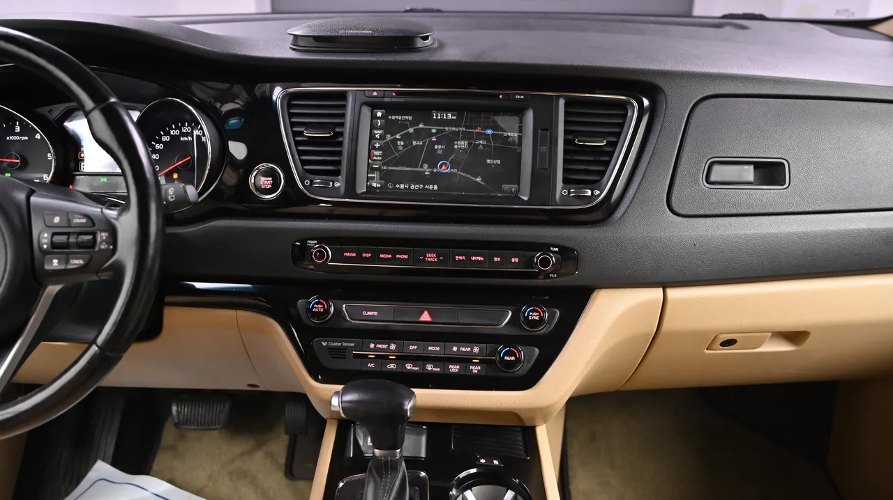 Kia Carnival — miniaturë 14